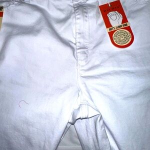 NWT 🌸White Jeans 👖